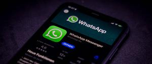 WhatsApp gehört seit 2014 zum Facebook-Konzern. (Archivbild)