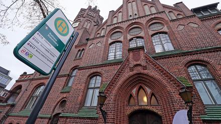Linke, Grüne und SPD wünschen sich , dass eine Gedenktafel im Kulturhaus Babelsberg an das Philosophen-Paar Hannah Arendt und Günther Anders erinnert.