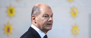 Bundeskanzler Olaf Scholz (SPD) spricht im Kanzleramt zu den Sternsingern aus 27 Bistümern. 
