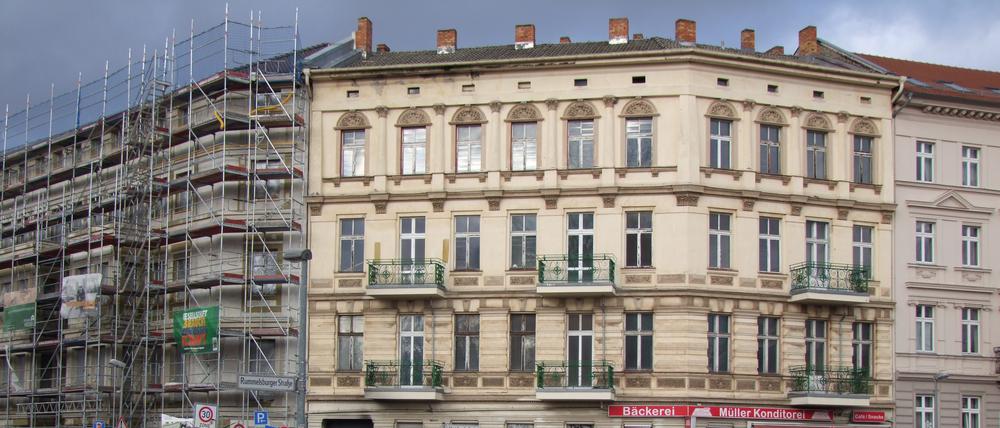 Lichtenberger Altbau, in dem mehrere große Wohnungen leerstehen.