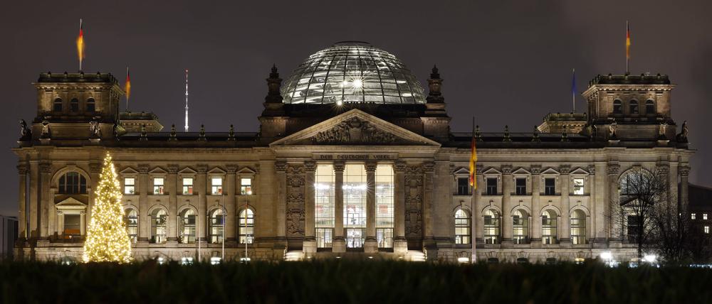 Die Spendeneinnahmen brachen bei den Parteien vergangenes Jahr ein.