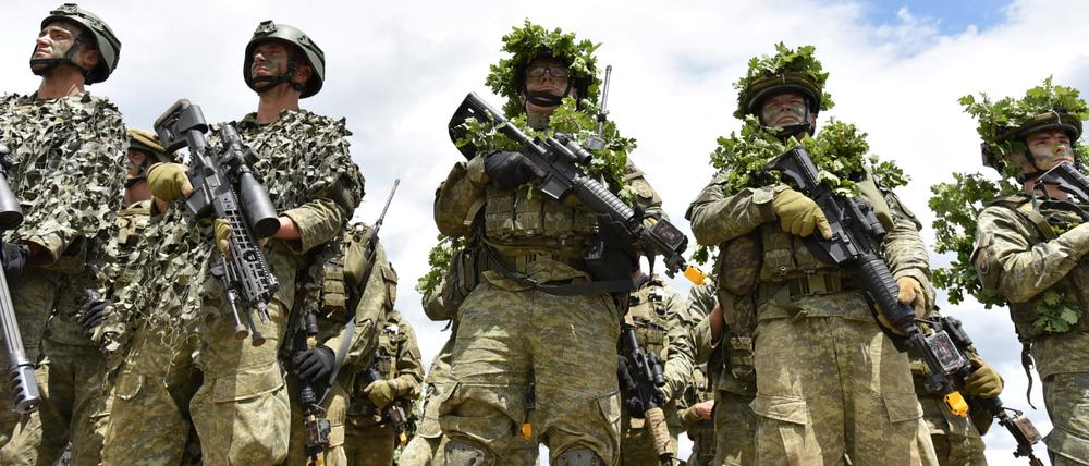 Soldaten der Kosovo Security Force (KSF).