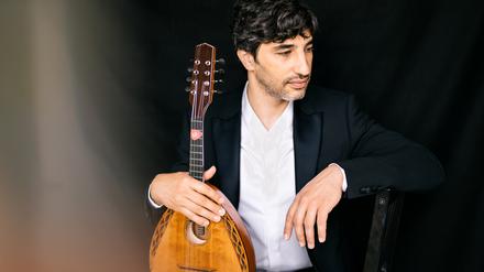 Avi Avital wurde 1978 in Israel geboren. Er lebt in Berlin. 