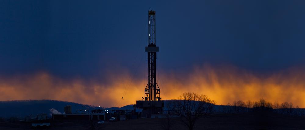 Der Bohrturm einer Ölförderplattform, die nach dem Prinzip des „Fracking“ arbeitet.