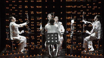 Im Spiegel: „Dorian“ mit Christian Friedel
 