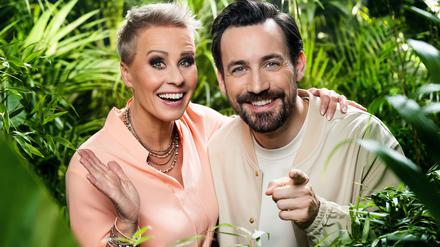 Sonja Zietlow und Jan Köppen, die beiden Moderatoren der Reality-Show „Ich bin ein Star - Holt mich hier raus“.
