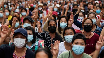 Eine Demonstration in Yangon, Myanmar im März 2021. 