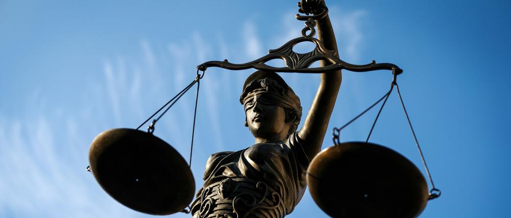 Immer weniger Nachwuchsjuristinnen und -juristen lockt der Ruf aus der Justiz.