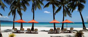 A view of an empty beach is seen a day before the temporary closure of the holiday island Boracay in the Philippines April 25, 2018.   REUTERS/Erik De Castro
