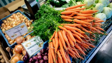 Obst und Gemüse soll sich in Deutschland jeder leisten können, fordern Politik und Verbände.