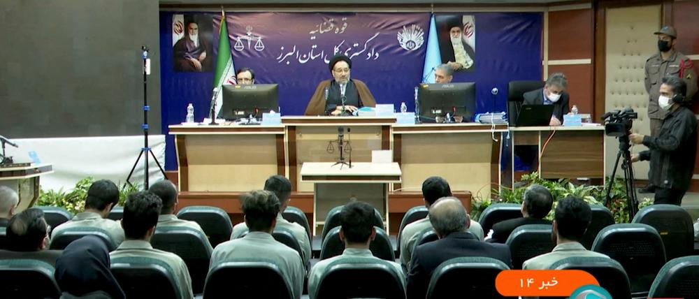 Mindestens 17 Menschen wurden im Iran seit dem Ausbruch der jüngsten Proteste im September wegen der Beteiligung an diesen schon zum Tode verurteilt.