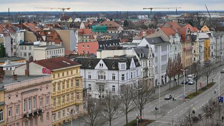 Rutschen ins Defizit: Kommunen auf dem Land und kleinere bis größere Städte. Das Bild zeigt Cottbus.