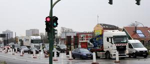 Verkehrslage, Verkehrsaufkommen Nuthestraße/Berliner Straße in Potsdam.