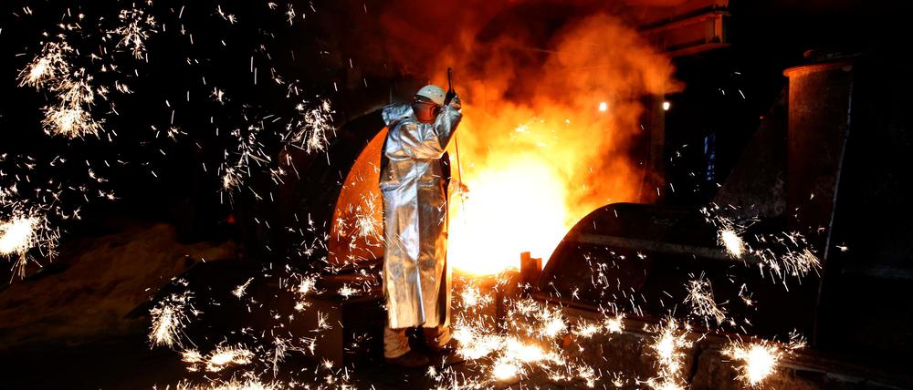 Schwerindustrie am Rhein in Duisburg: Thyssen-Krupp Steel steht dort vor schweren Zeiten. 