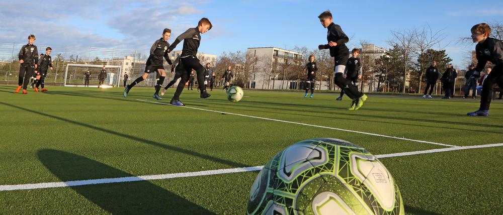 Sport und Spiel im Volkspark.
