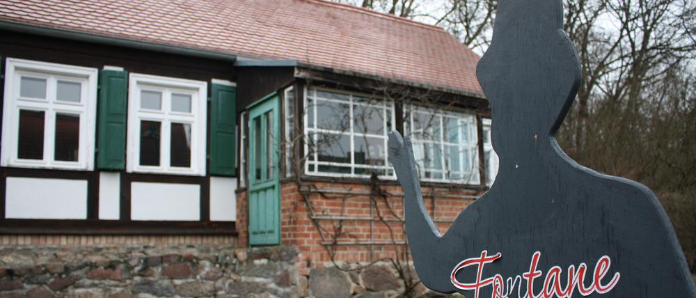 „Ich besuchte ihn alle Jahr einmal“, schrieb Theodor Fontane in „Meine Kinderjahre“ über seinen Vater. Der lebte zuletzt in diesem Häuschen in Schiffmühle im Oderbruch und ist im Nachbarort begraben.