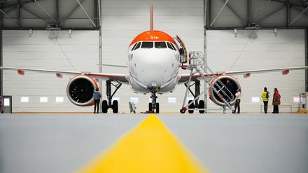 Am Dienstag noch in Ägypten, stand dieser Airbus A320 Neo am Mittwoch frisch gewartet im neuen Easyjet-Wartungshangar auf dem BER.