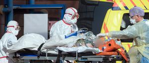 Die Covid-Todesfallzahlen waren im vergangenen Herbst wieder angestiegen.