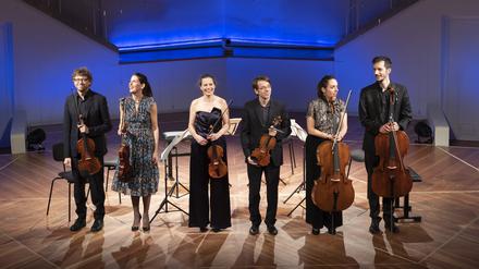 Christoph von der Nahmer, Cornelia Gartemann, Martin von der Nahmer, Julia Gartemann, Solène Kermarrec und Bruno Delepelaire im Konzert.