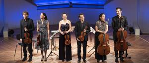 Christoph von der Nahmer, Cornelia Gartemann, Martin von der Nahmer, Julia Gartemann, Solène Kermarrec und Bruno Delepelaire im Konzert.