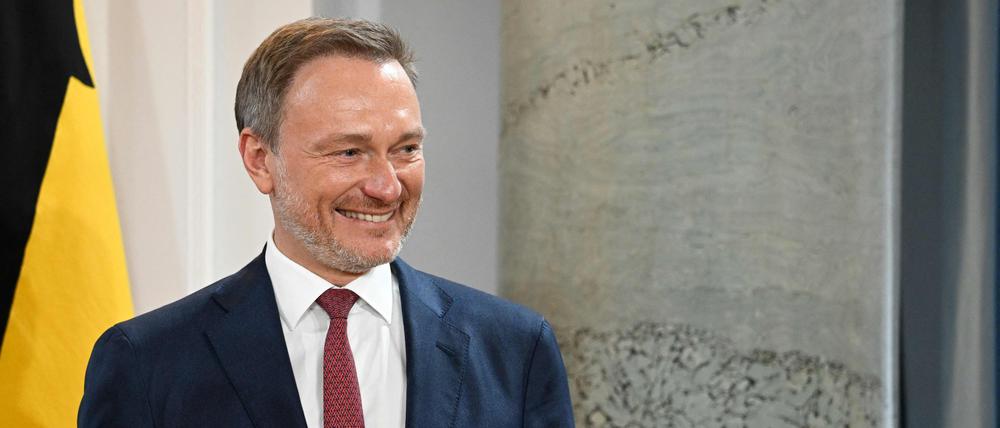 Guter Dinge: Finanzminister Christian Lindner musste 2022 weniger neue Kredite aufnehmen.