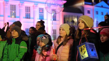 Der Laternenumzug findet auch zum neu gewidmeten Aktionstag „Unterwegs in der Potsdamer Mitte“ statt.