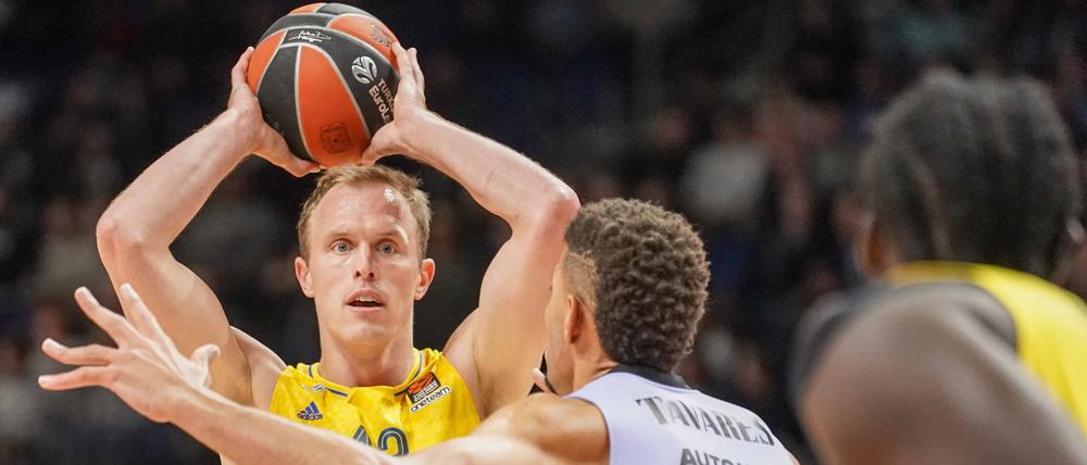 Kennen sich von den Kanaren. Luke Sikma (links) und Walter Tavares.