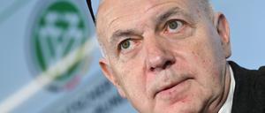 Hat viel gelernt in den ersten zehn Monaten als DFB-Präsident. Bernd Neuendorf, Präsident des Deutschen Fußball-Bundes. 