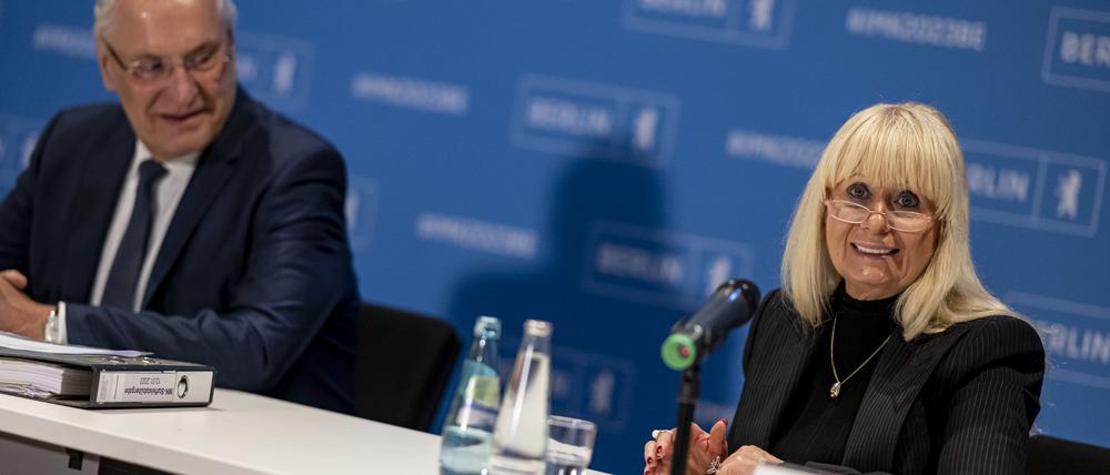 Die neue Vorsitzende der Innenministerkonferenz, Iris Spranger, mit dem Kollegen Herrmann aus Bayern