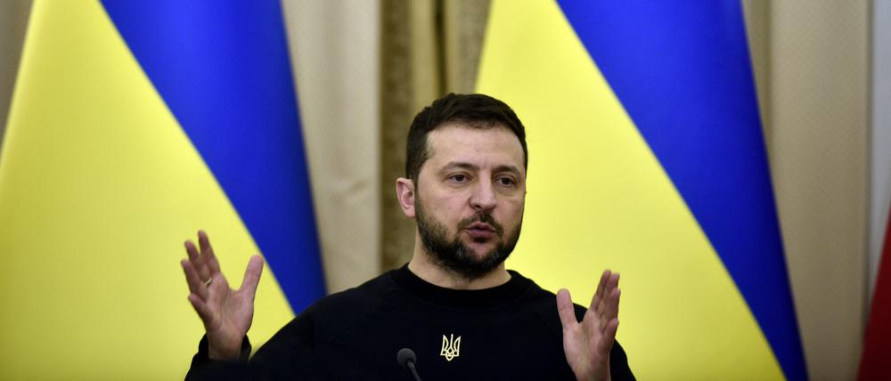 Wolodymyr Selenskyj, Präsident der Ukraine, fordert mehr Waffen aus dem Westen.