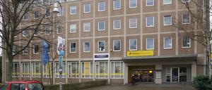 Die Postbankfiliale in Berlin-Schmargendorf ist seit einem Einbruch geschlossen.