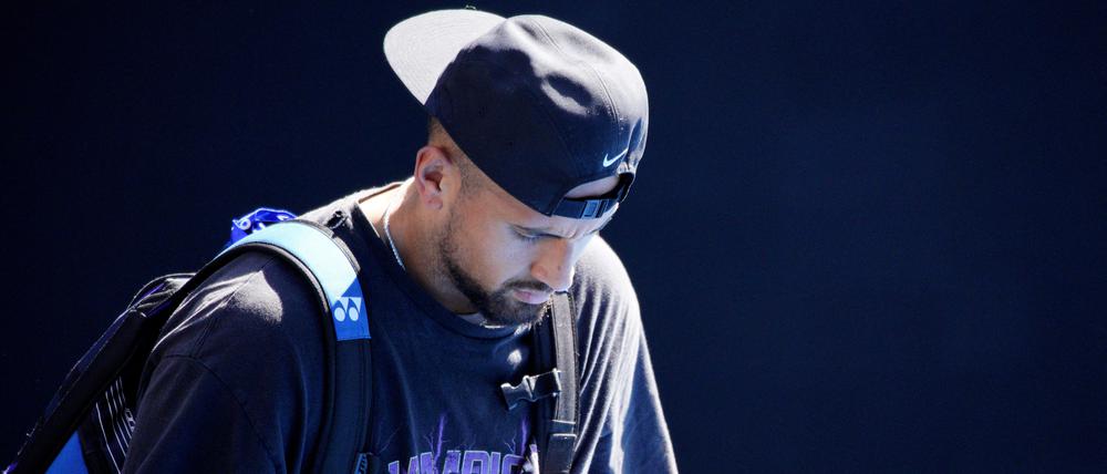 Nick Kyrgios muss die Anlage in Melbourne frustriert verlassen.
