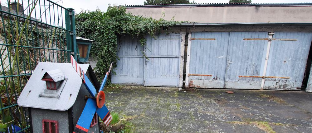 Die Garage auf dem durchsuchten Grundstück in Castrop-Rauxel.