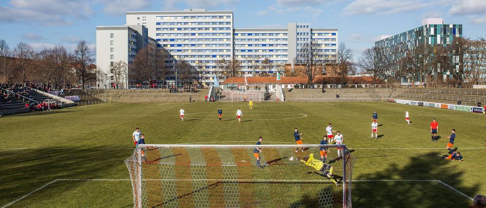 Die Howoge Arena Hans Zoschke in Berlin-Lichtenberg. 