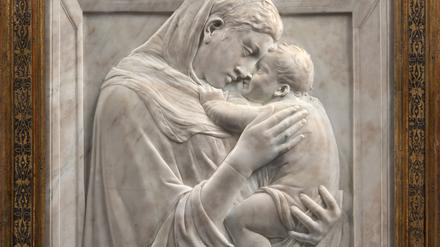 Donatello, Maria mit dem Kind (Pazzi-Madonna), ca. 1422, Marmor.