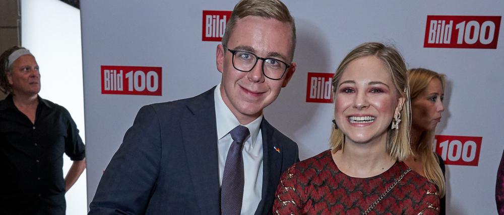 Philipp Amthor und Diana zu Löwen beim Sommerfest der „Bild“ 2019.
