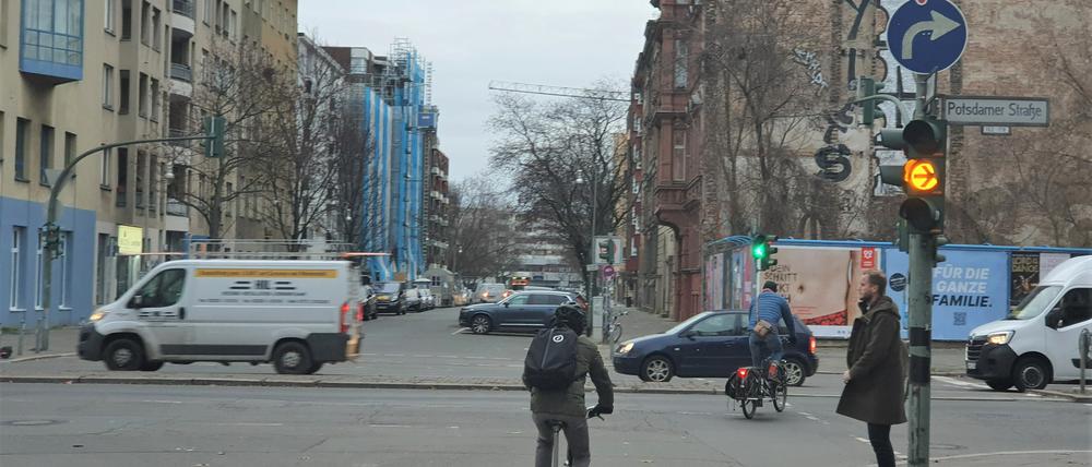 Geradeausfahren ist verboten – wird aber von Radfahrern ignoriert