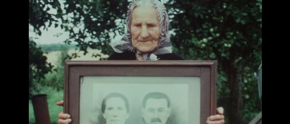 „Going Home“ von Adolfas Mekas und Pola Chapelle begleitet eine Litauen-Reise der Mekas-Brüder.