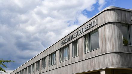 Die „Holzlaube“ der Freien Universität in der Fabeckstraße. 