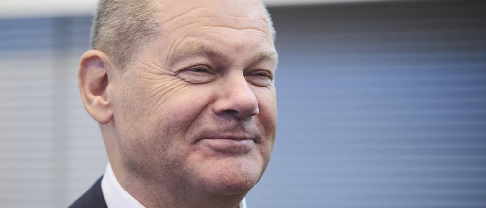 Olaf Scholz vor Beginn der Sitzung der SPD Bundestagsfraktion