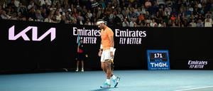 Da schleicht er nur noch. Rafael Nadal zog sich mal wieder eine Verletzung zu.