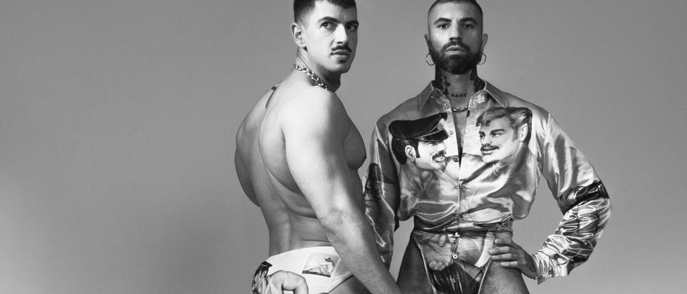 Das Unterwäsche Label „Effenberger Couture“ setzt auch auf queere Tradition: Die aktuelle Kollektion arbeitet mit Bildern von „Tom of Finland“.