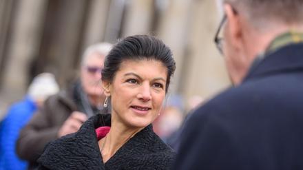 Sie polarisiert auch in ihrer eigenen Partei: Sahra Wagenknecht (Linke) will bei einer Wahlkampfveranstaltung sprechen. Dagegen gibt es Protest. 