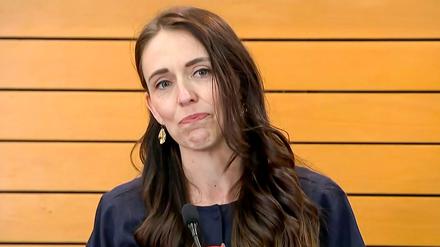 Dieses Videobild vom 19. Januar 2023 zeigt die neuseeländische Premierministerin Jacinda Ardern bei der Ankündigung ihres Rücktritts.
