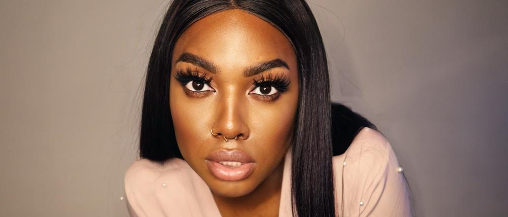 Jnnrhndrxx, 26, hat im vergangenen Jahr ihre Debüt-EP „Staaken Trauma“ veröffentlicht.