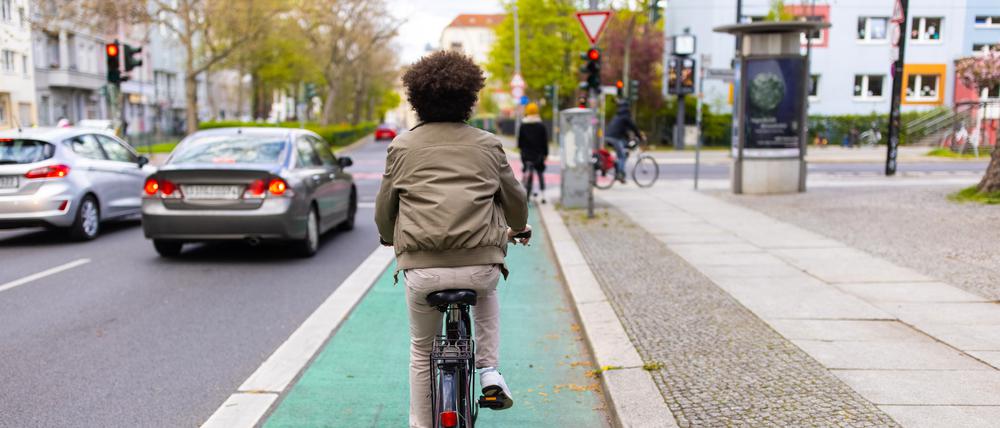Das Land Berlin arbeitet mit Google zusammen, damit Radfahrern bessere Routen vorgeschlagen werden. Das wurde durch den Tweet eines Mitarbeiters bekannt.