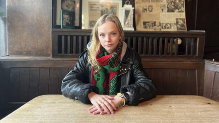Paula Hartmann in der Westend-Klause