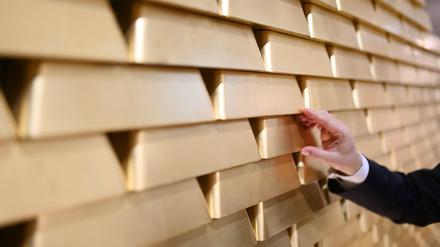 Die Goldbestände von Anlegerinnen und Anlegern bei der Deutschen Börse haben sich nach dem Rekordhoch im ersten Halbjahr 2022 wieder verringert. 