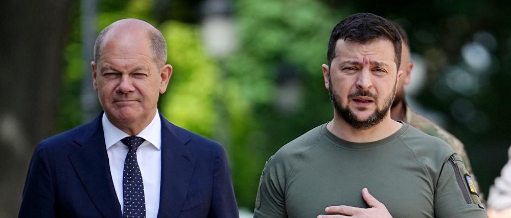 Mitte Juni vergangenen Jahres hat Kanzler Scholz Kiew besucht, nun kommt Präsident Selenskyj möglicherweise erstmals seit Kriegsausbruch nach Berlin - Themen gäbe es genug..