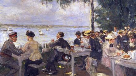 Feuchtfröhlicher Havelausguck. Dieses Bild vom idyllischen Biergarten des Blockhauses Nikolskoe malte Max Liebermann im Jahre 1916.